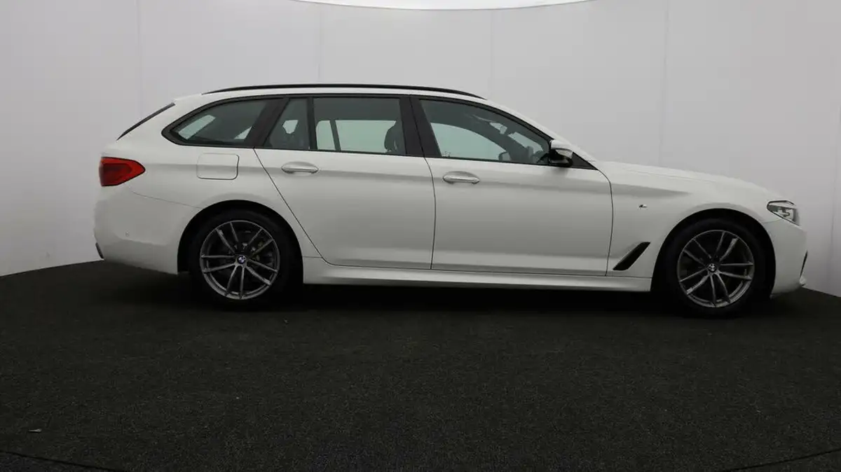 2018-bmw-5-series-20td-520d-m-sport-188bhp-xdrive-touring-5d-big-8