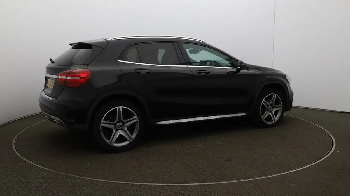 2020-mercedes-benz-gla-class-16-gla-180-amg-line-edition-7g-dct-big-49