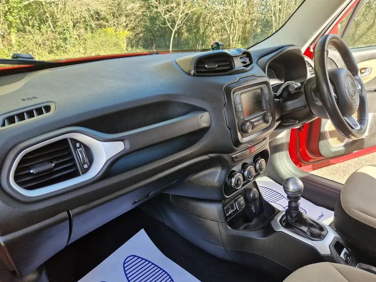 2015-jeep-renegade-20td-longitude-big-8