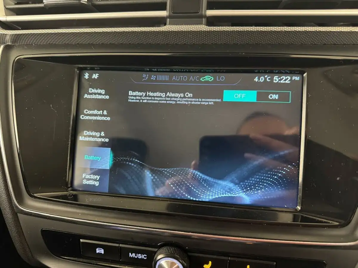 2021-mg-mg5-e-exclusive-ev-long-range-big-44
