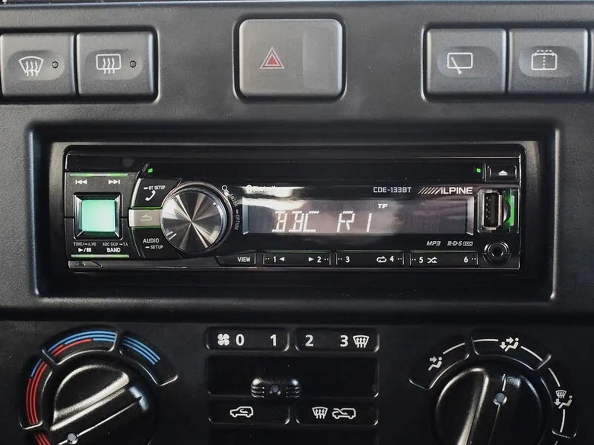 2015-land-rover-110-defender-22td-xs-22i-station-wagon-5-drs-big-13