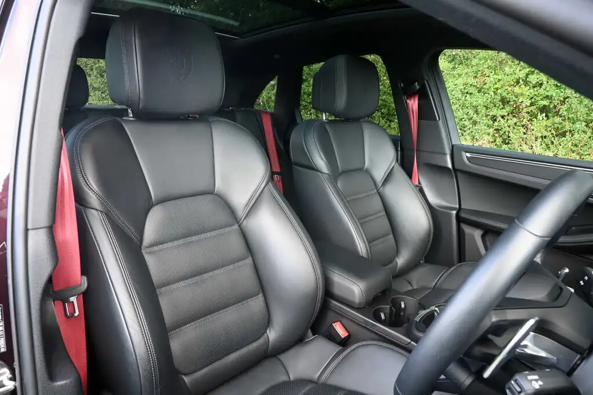 2023-porsche-macan-20-big-9