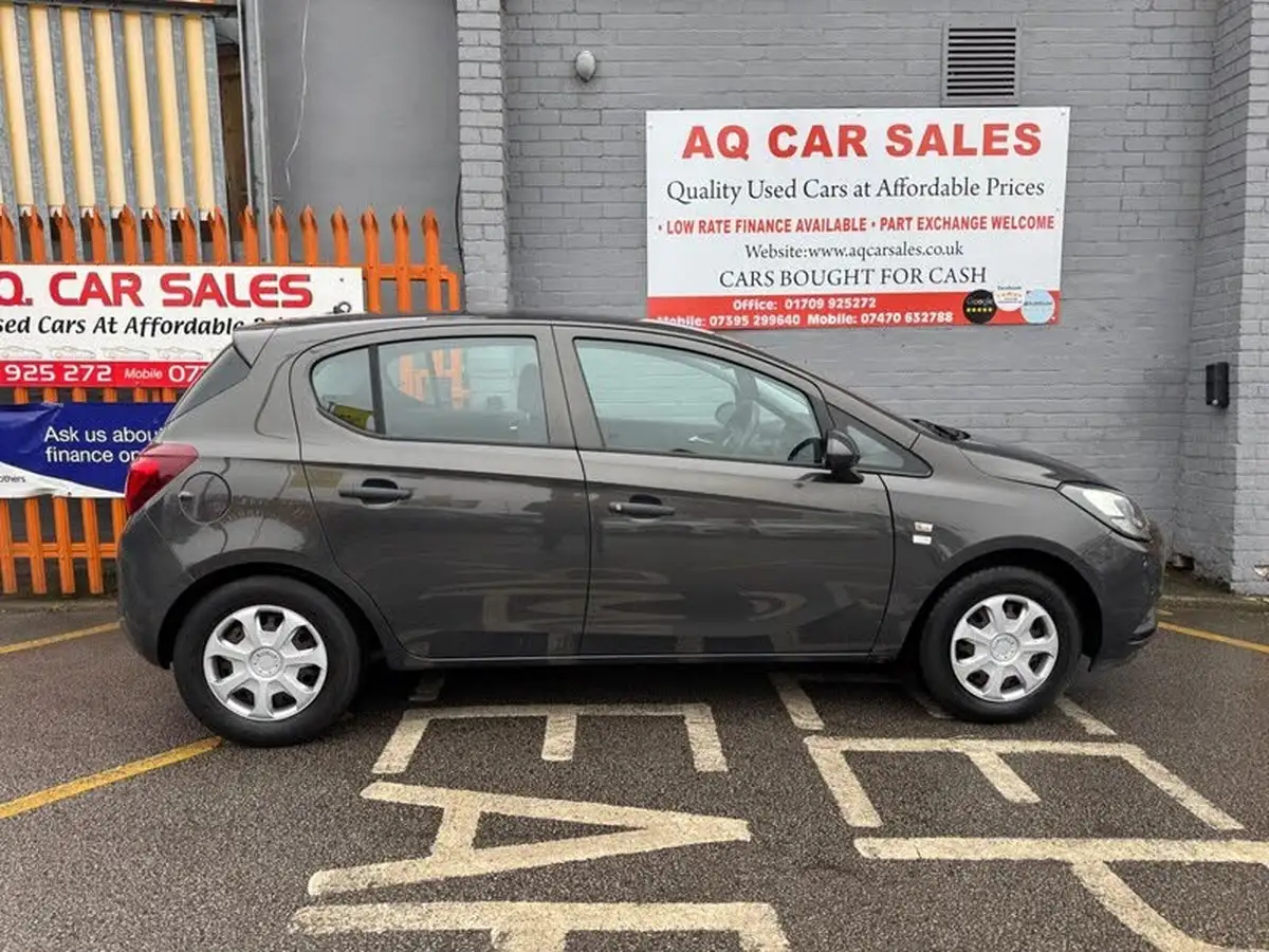 2015-vauxhall-corsa-12-life-5d-big-7