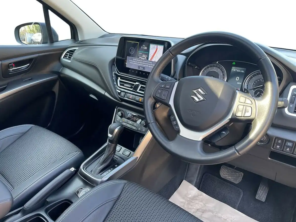 2022-suzuki-s-cross-15-ultra-big-14