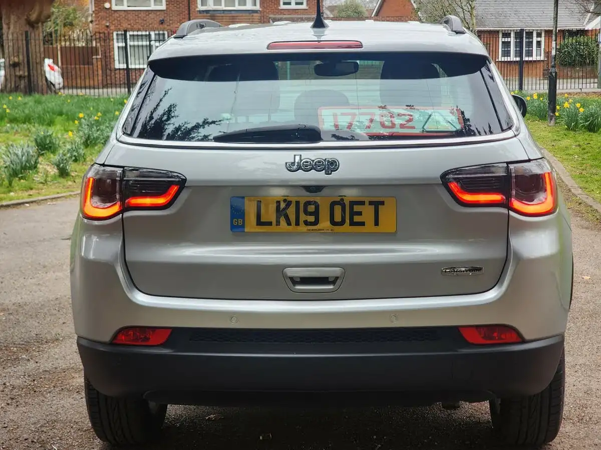 2019-jeep-compass-14-multiair-ii-longitude-big-12