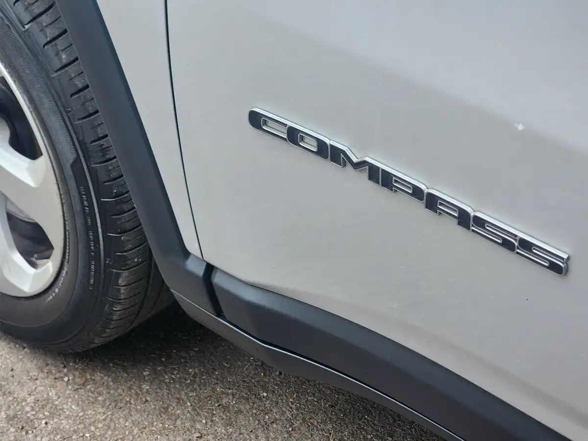 2019-jeep-compass-14-multiair-ii-longitude-big-40