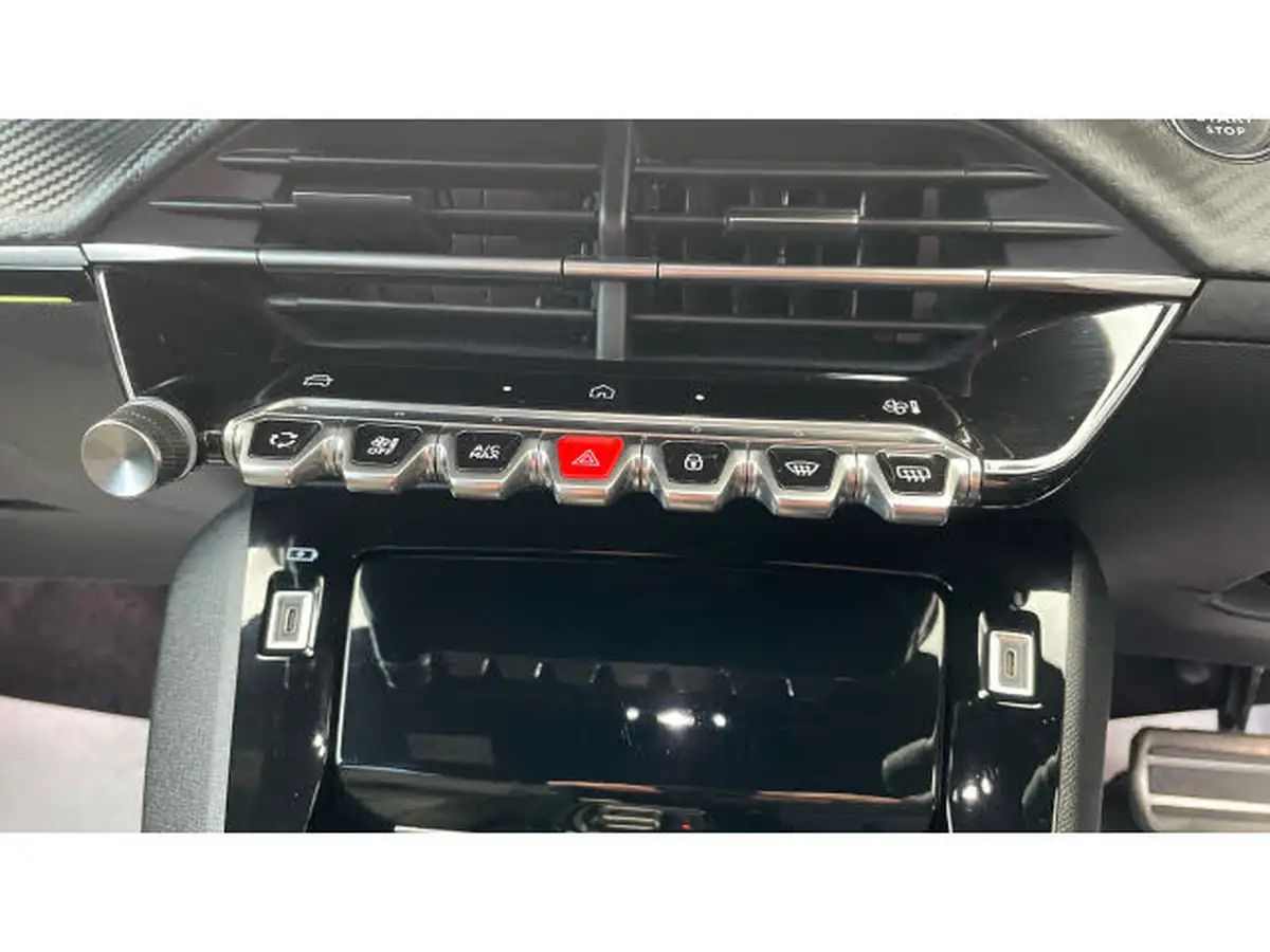 2023-peugeot-2008-suv-big-27