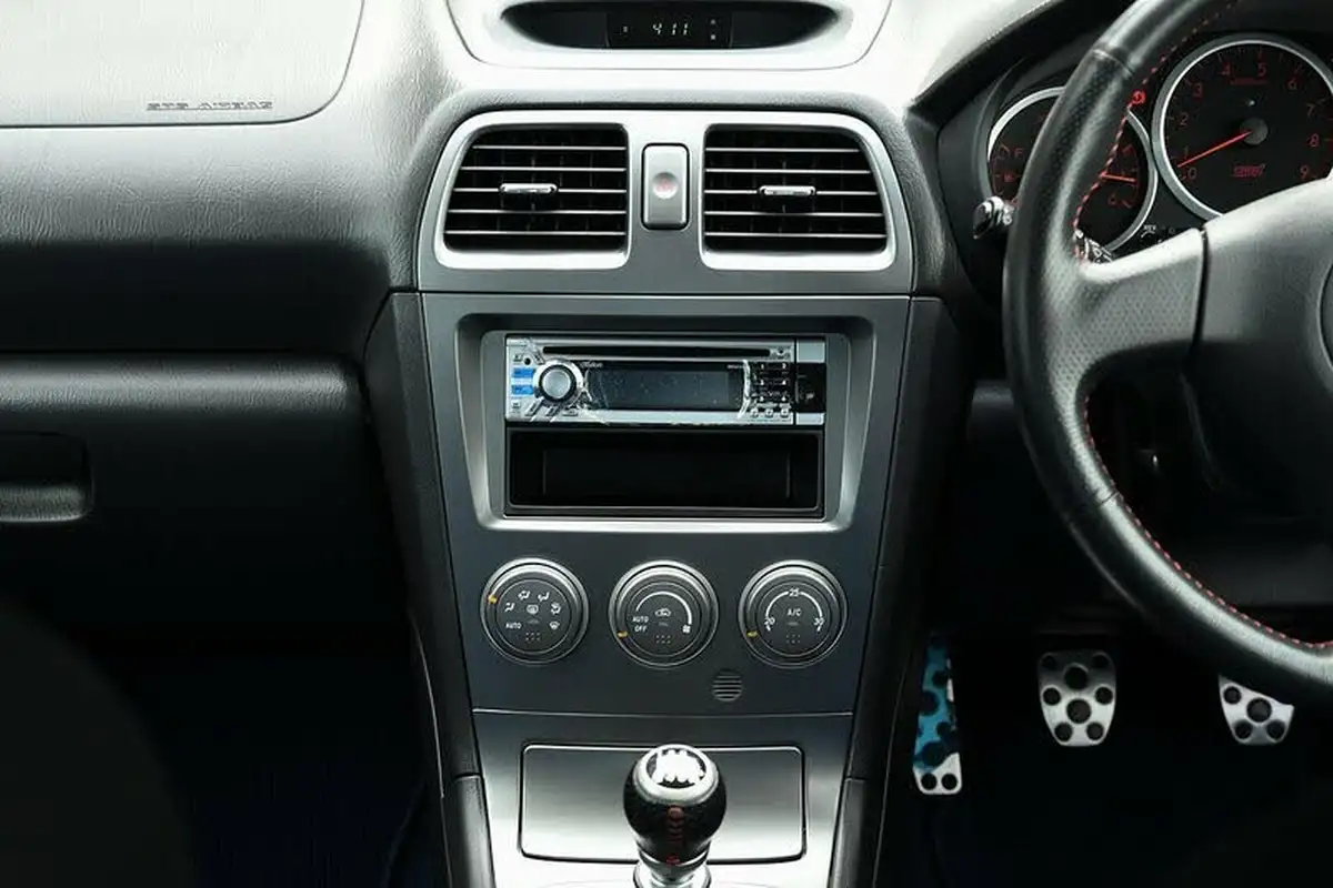 2006-subaru-impreza-big-18
