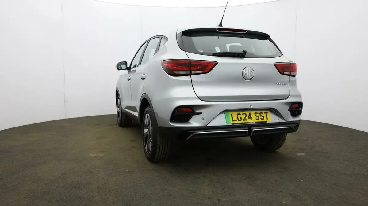 2024-mg-zs-suv-e-se-ev-176ps-big-30