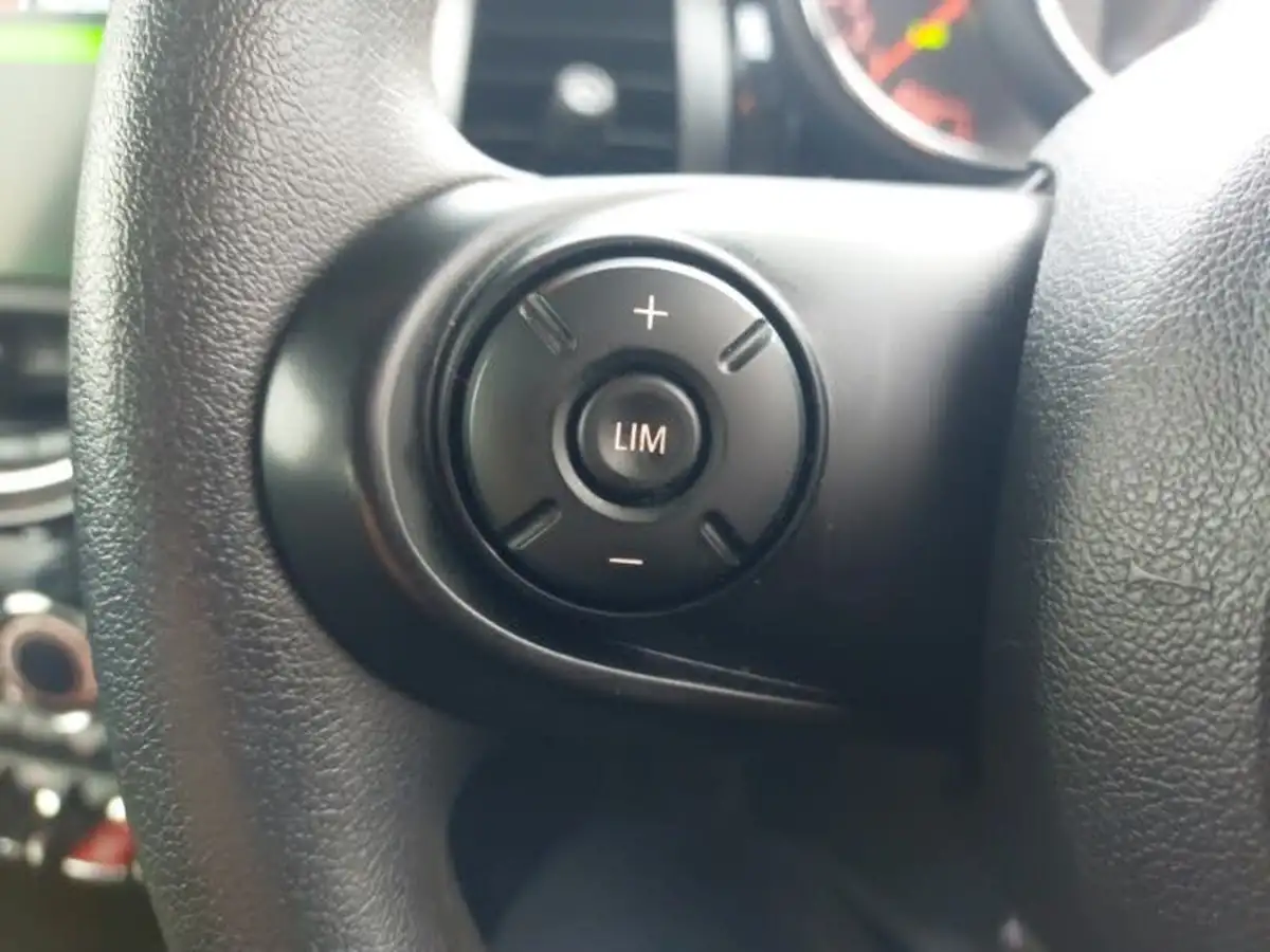 2018-mini-cooper-15-one-series-ii-ss-3d-big-11