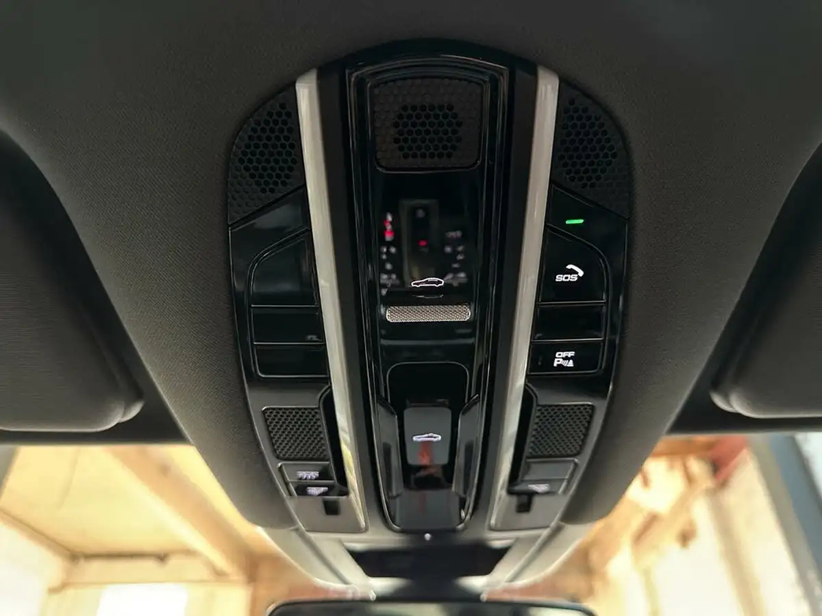2019-porsche-cayenne-30-v6-coupe-big-32