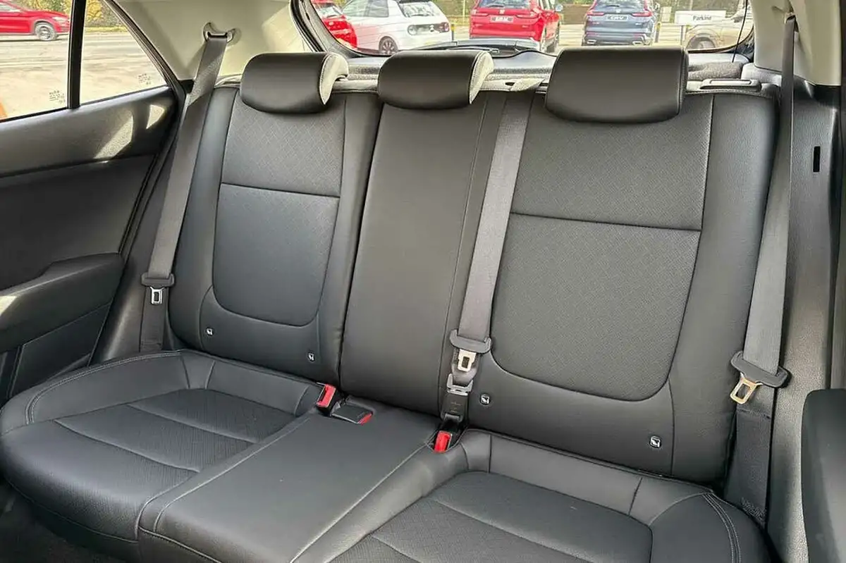 2018-kia-rio-14-3-big-7