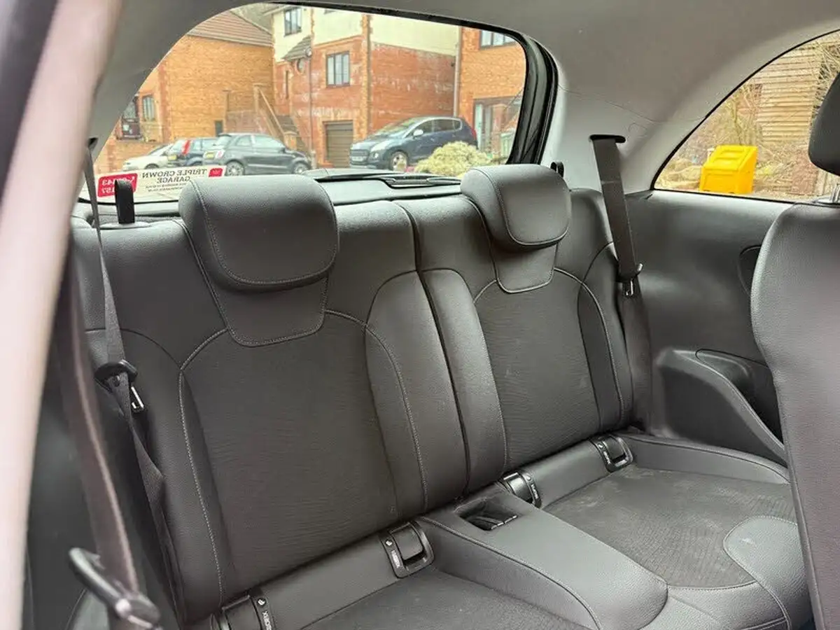2016-vauxhall-adam-12i-vvt-16v-energised-big-17