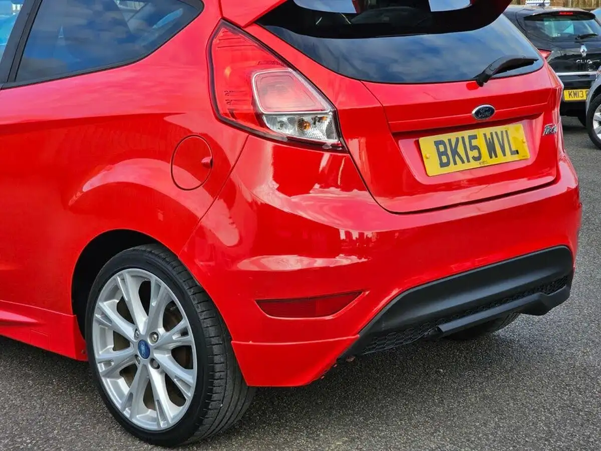 2015-ford-fiesta-16tdci-zetec-s-big-29