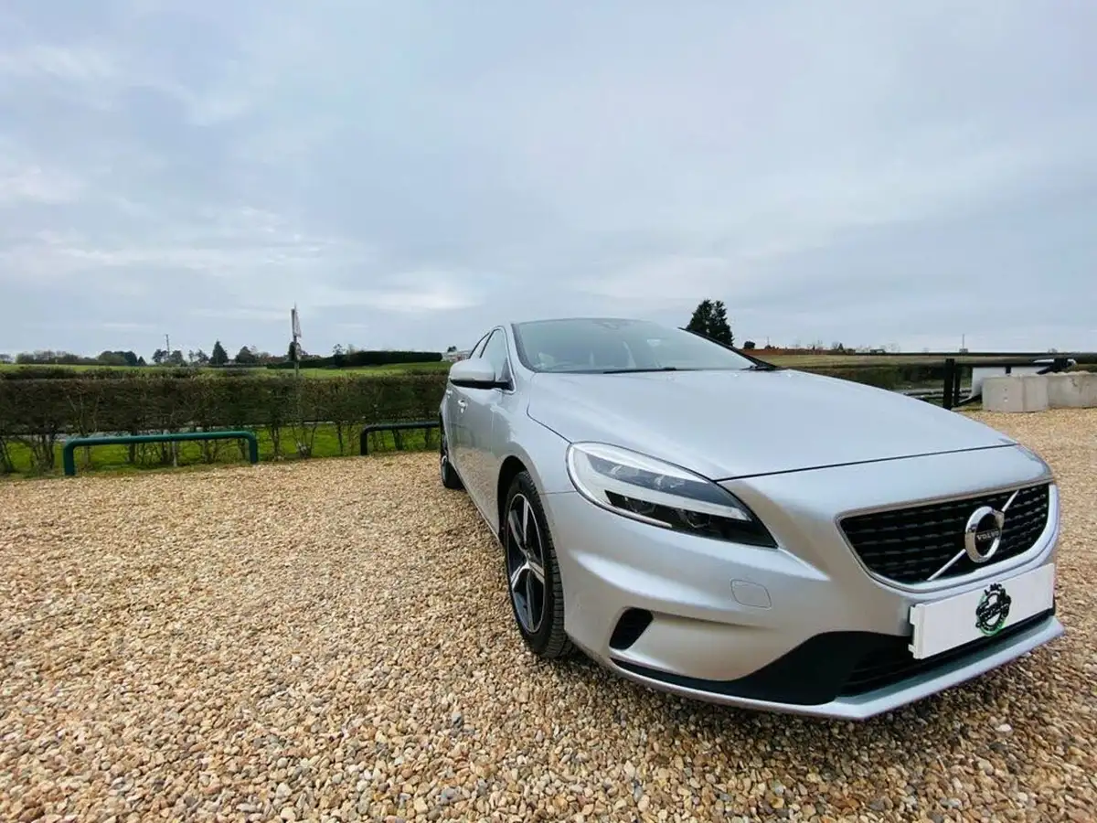 2017-volvo-v40-20td-d2-r-design-nav-plus-big-55