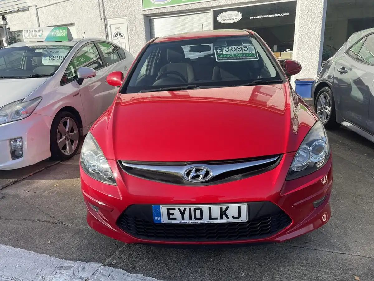 2010-hyundai-i30-16-edition-big-2