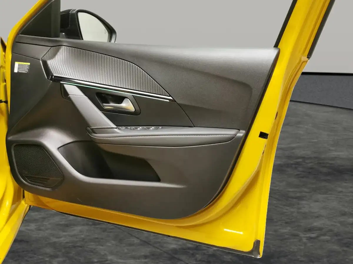 2021-peugeot-208-e-gt-50kwh-big-39