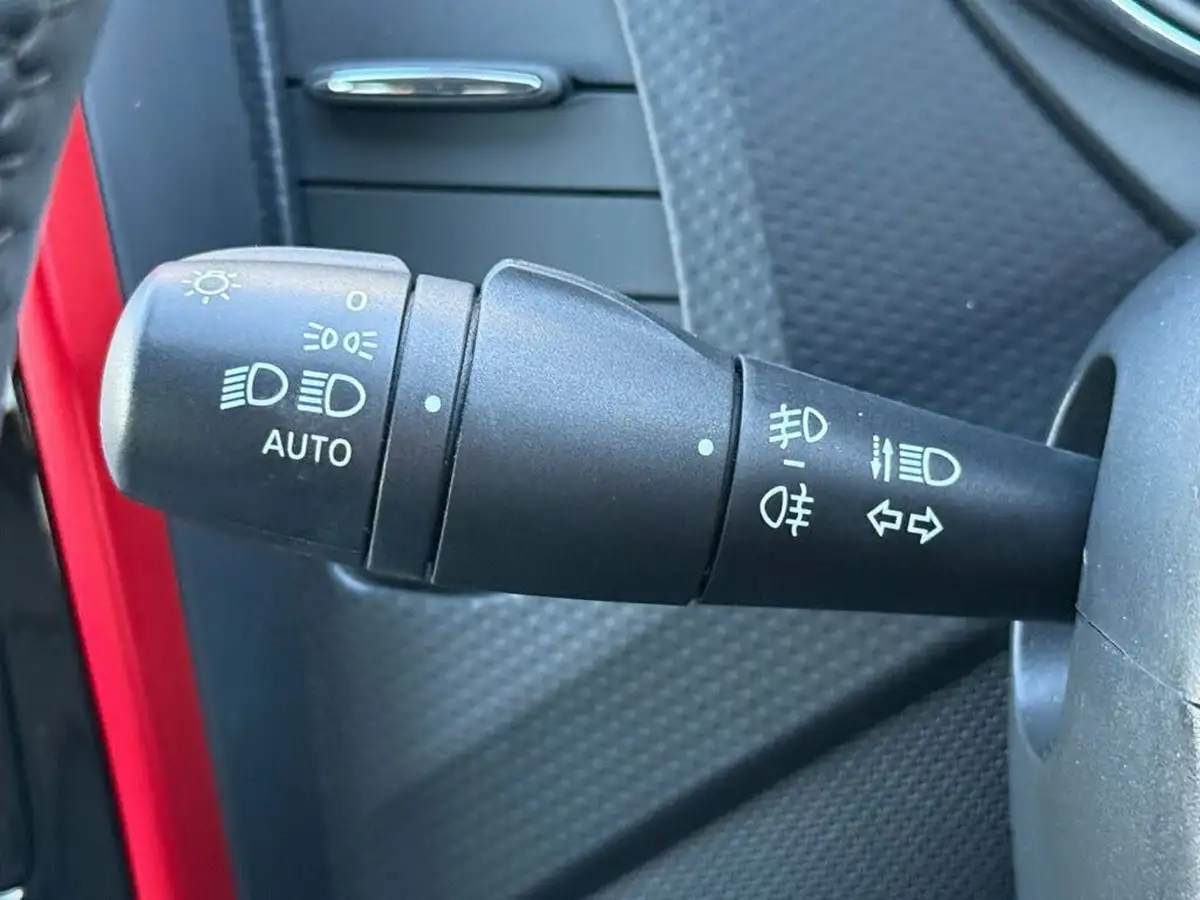 2016-renault-captur-15dci-signature-nav-90bhp-energy-ss-big-16