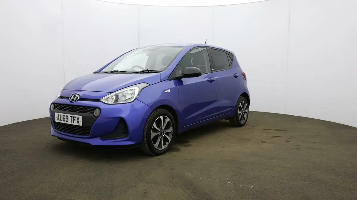 2019-hyundai-i10-10-play-big-29