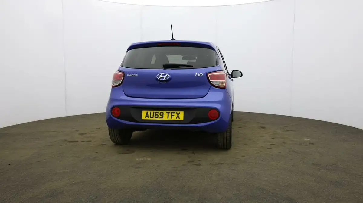 2019-hyundai-i10-10-play-big-53