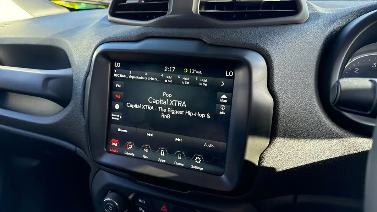 2018-jeep-renegade-16-multijet-ii-longitude-ddct-big-31