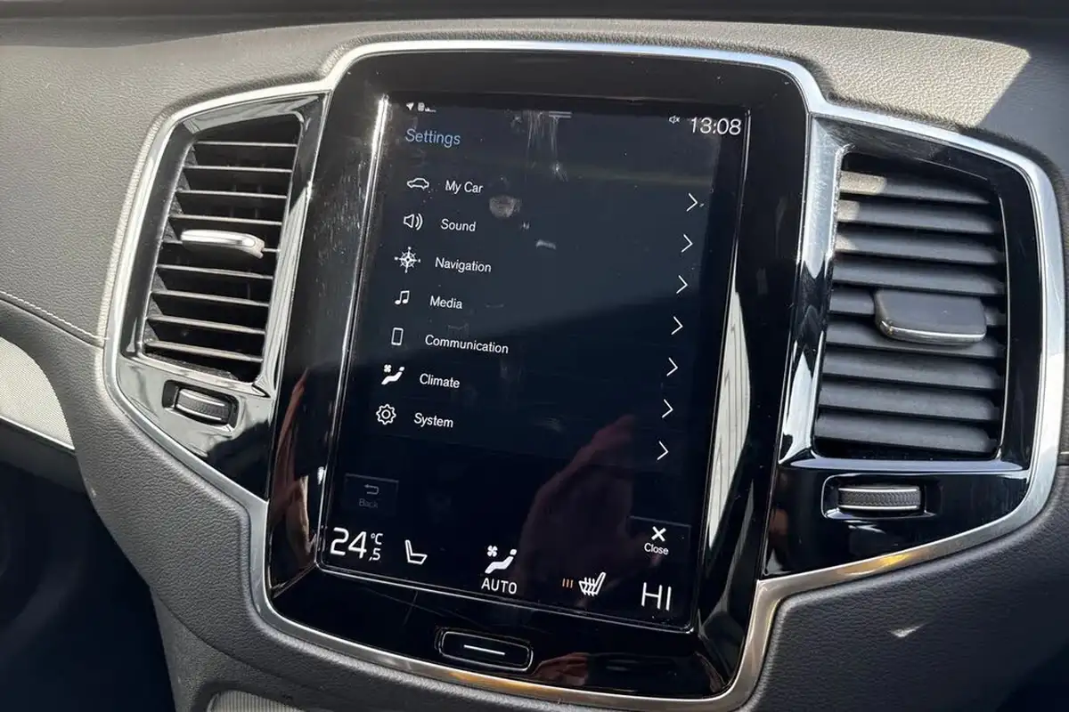 2022-volvo-xc90-20td-b5-r-design-big-44