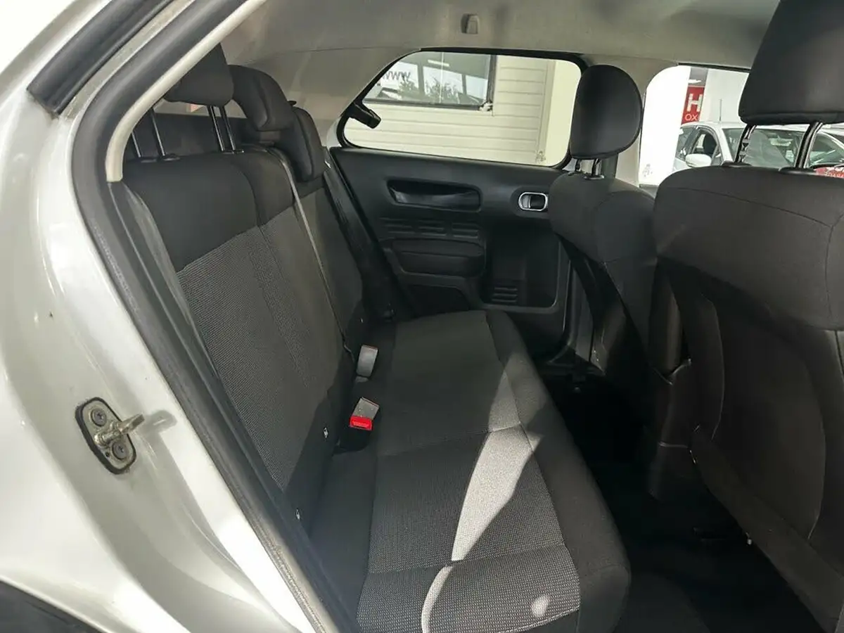 2017-citroen-c4-cactus-12-puretech-w-big-4