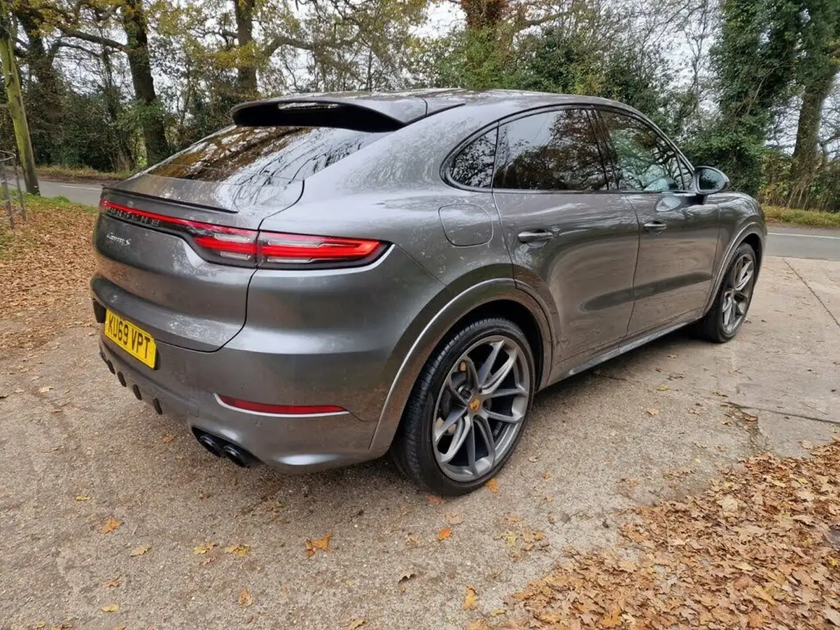 2019-porsche-cayenne-30-v6-s-big-16