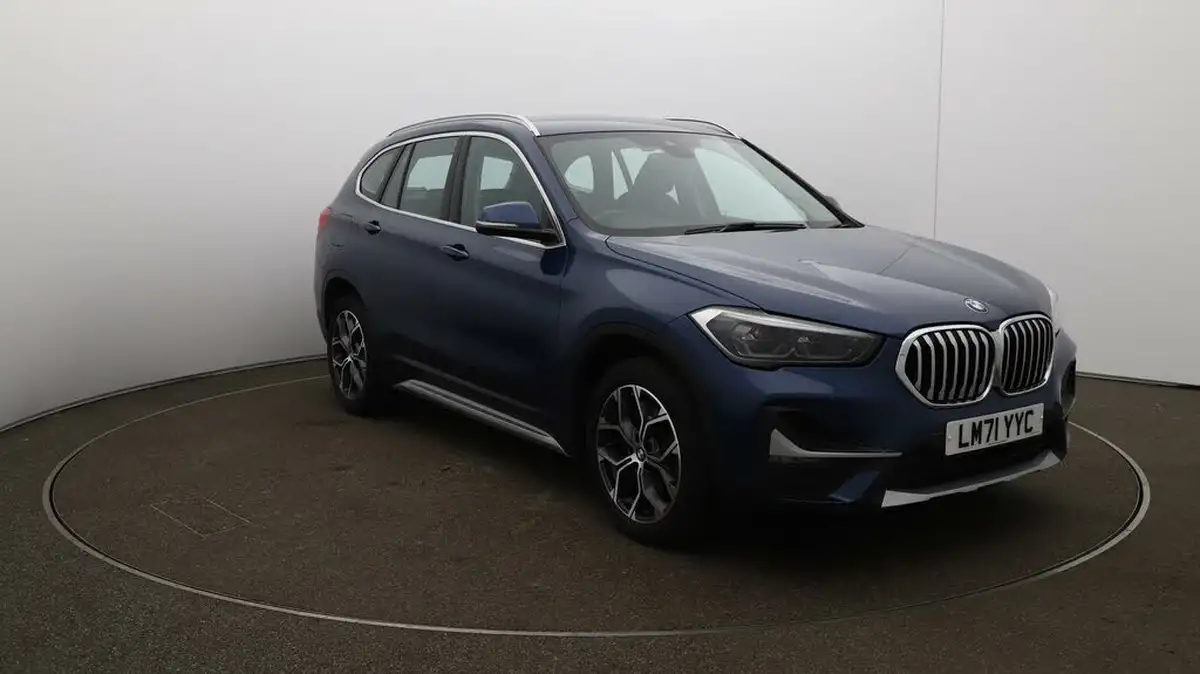 2021-bmw-x1-20-sdrive20i-xline-big-36