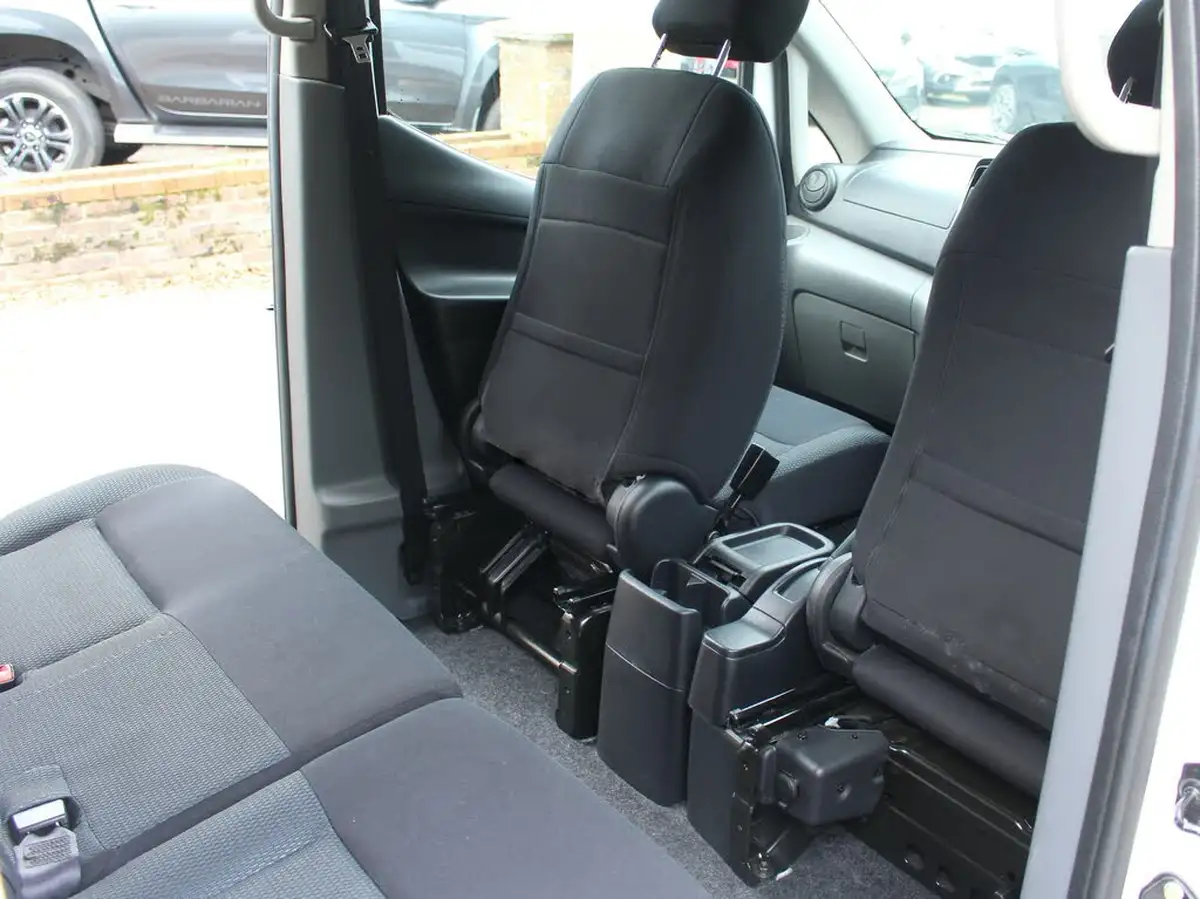 2020-nissan-env200-e-evalia-5-big-58