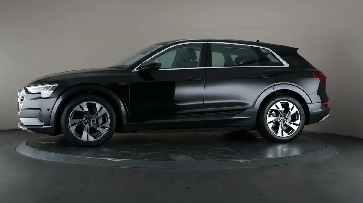 2020-audi-e-tron-50e-sport-big-39