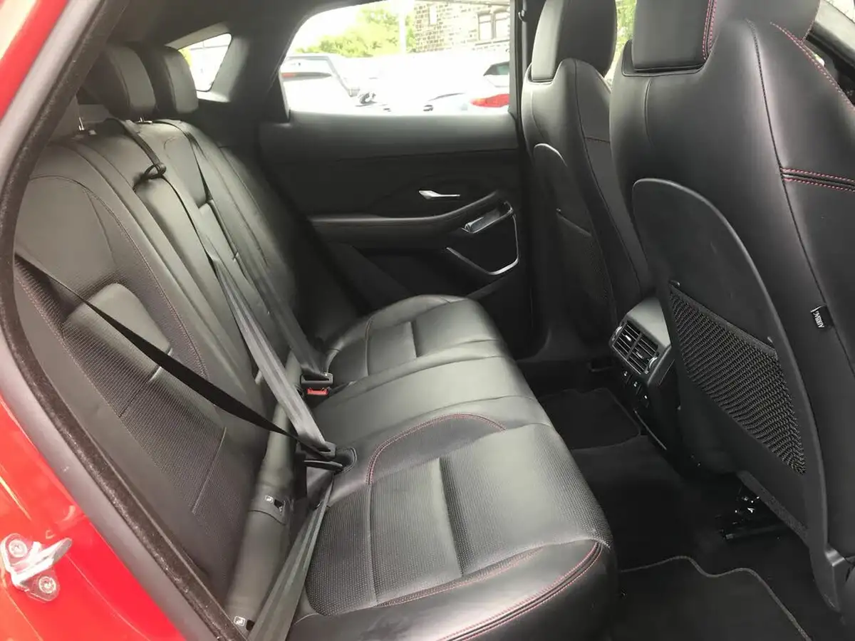 2018-jaguar-e-pace-20-i4d-first-edition-big-14