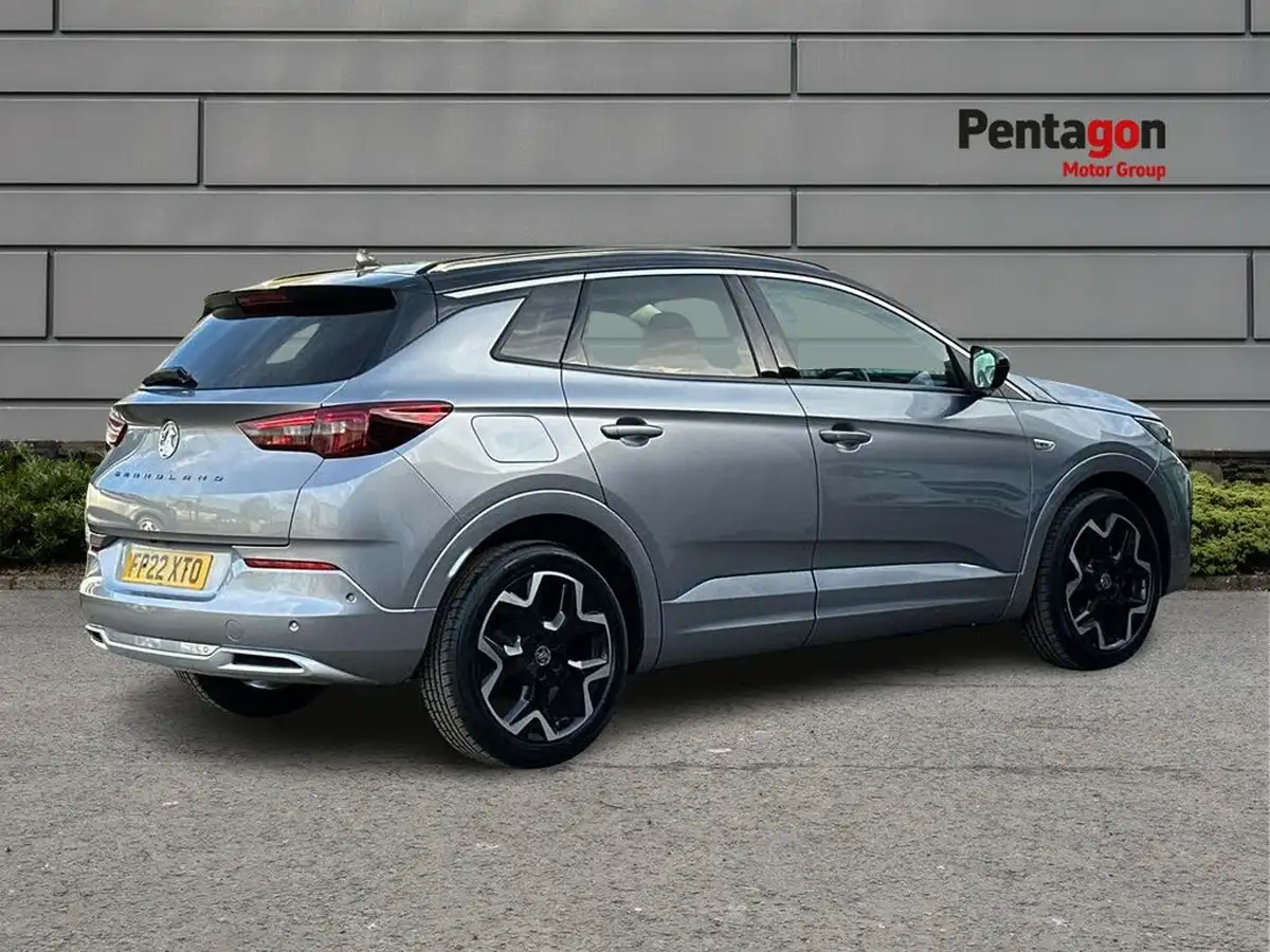 2022-vauxhall-grandland-12-elite-big-3