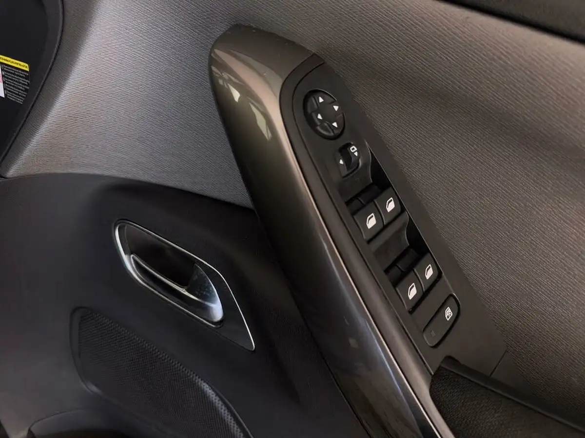 2022-citroen-grand-c4-spacetourer-12-puretech-shine-eat8-big-20