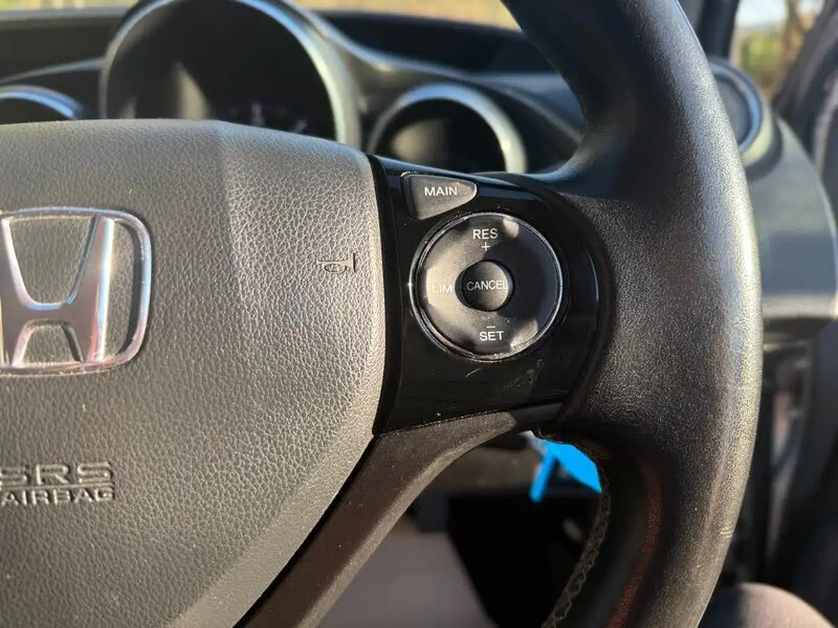 2015-honda-civic-16-i-dtec-se-plus-honda-connect-hatchback-big-20
