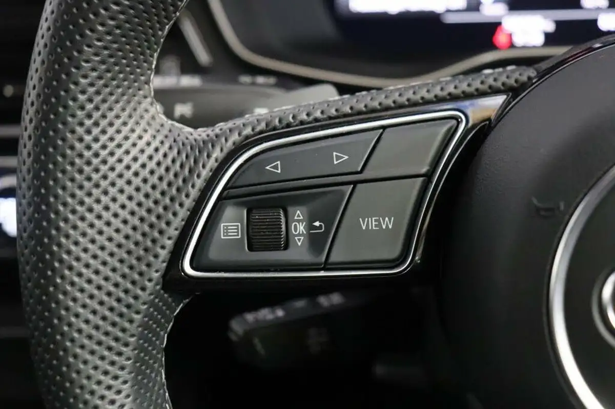 2022-audi-a4-avant-20-35-tdi-black-edition-big-28