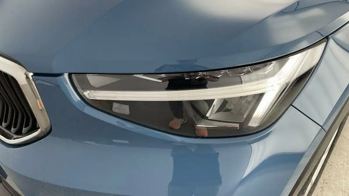 2024-volvo-xc40-20-b3-core-big-33