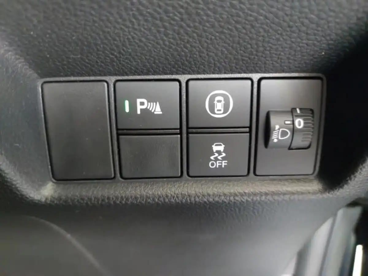 2021-honda-jazz-15-i-mmd-ex-107ps-big-16