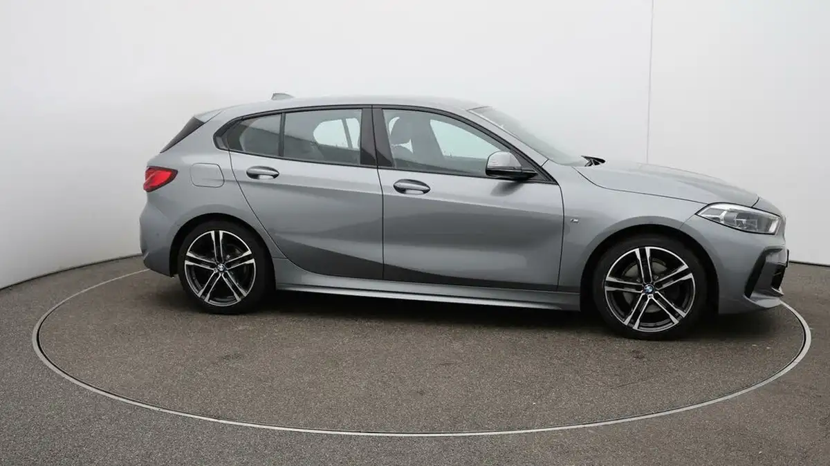 2022-bmw-1-series-15-118i-m-sport-lcp-dct-big-40
