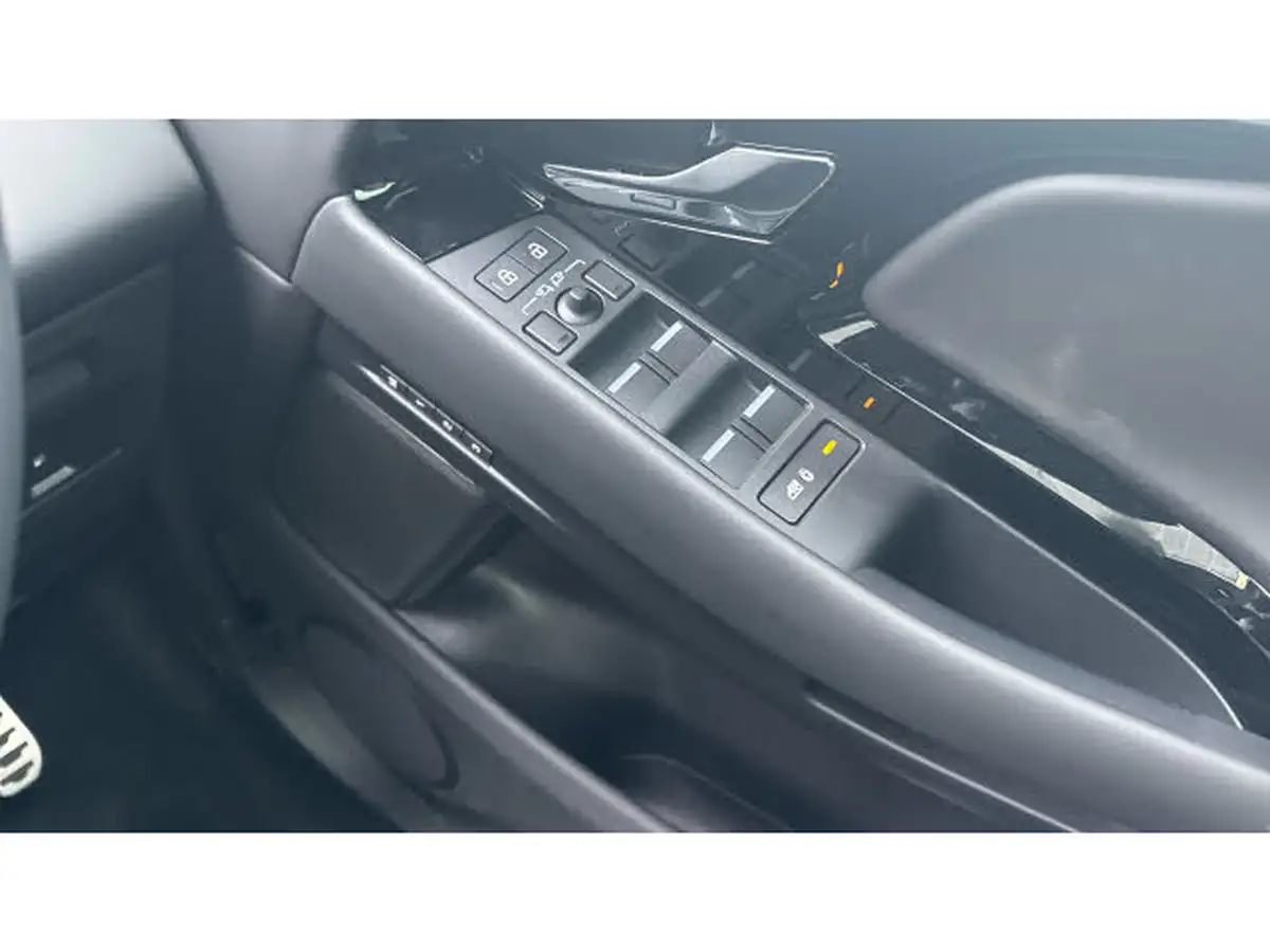 2024-land-rover-range-rover-evoque-15-p270e-dynamic-hse-big-24