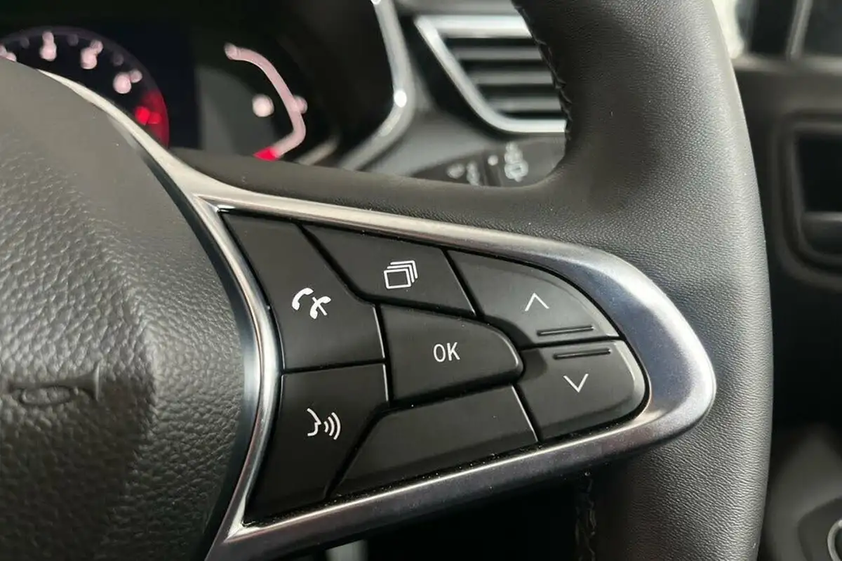 2023-renault-clio-10-tce-evolution-big-19
