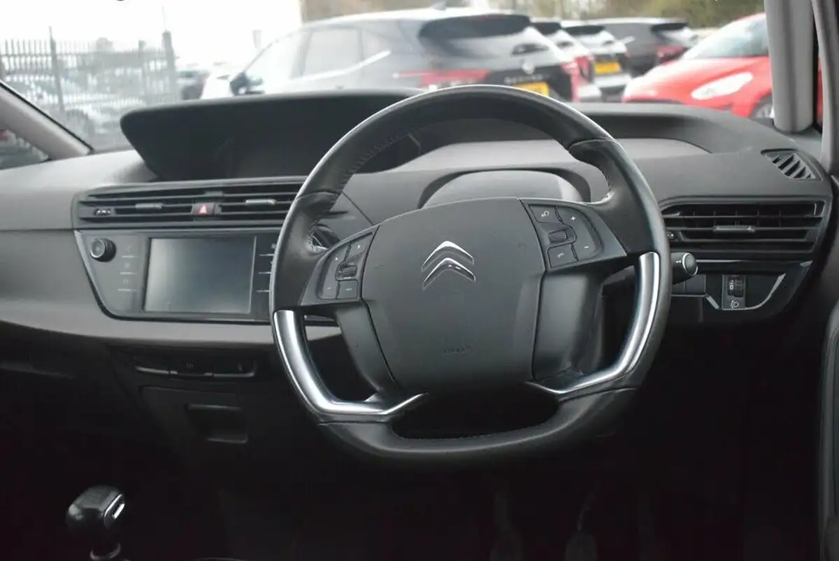 2021-citroen-grand-c4-spacetourer-15bluehdi-touch-plus-ss-big-2