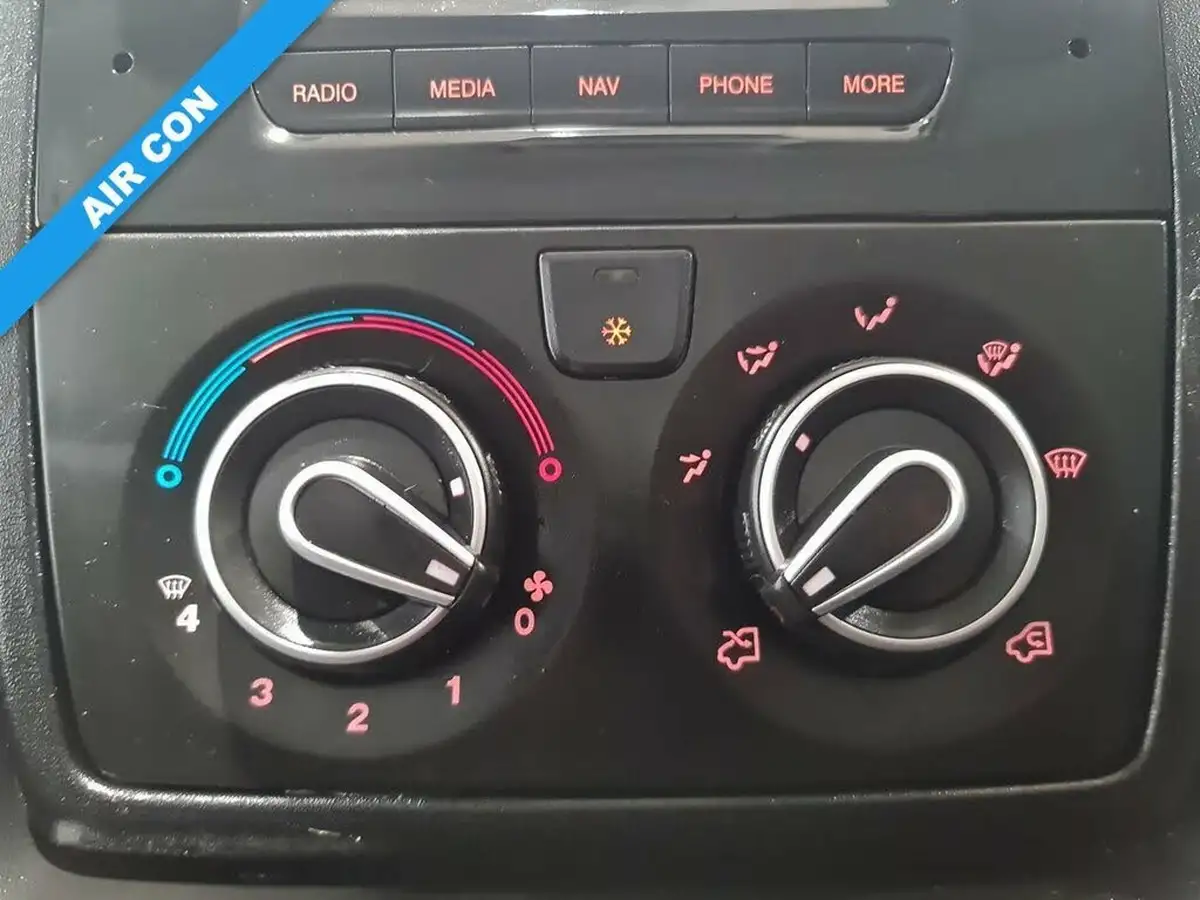 2021-peugeot-boxer-22-bluehdi-professional-335-l3-h2-140bhpeu6dt-panel-big-9