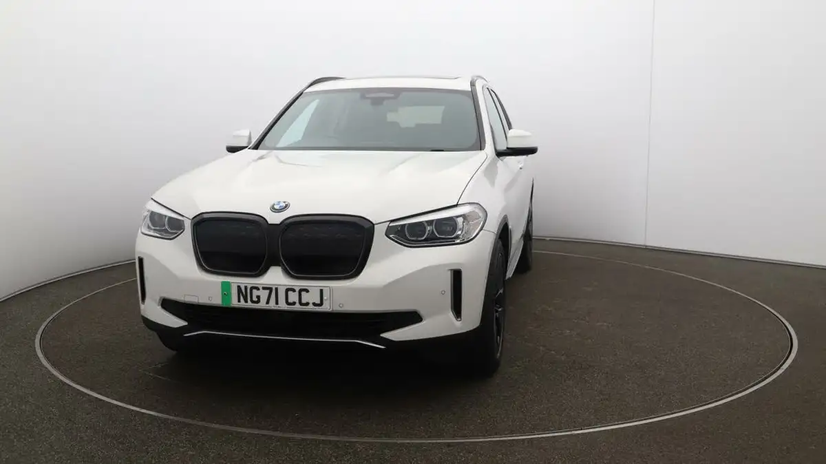 2021-bmw-ix3-e-premier-edition-big-35