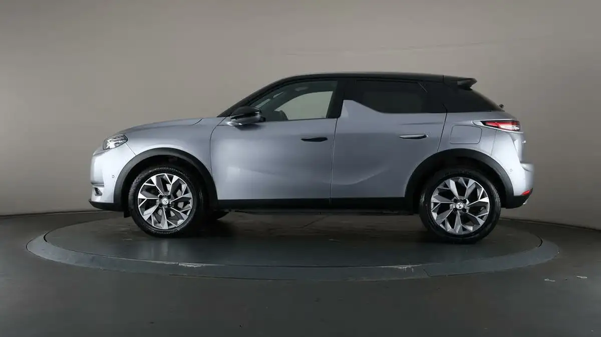 2020-ds-ds-3-crossback-e-tense-ultra-prestige-big-36