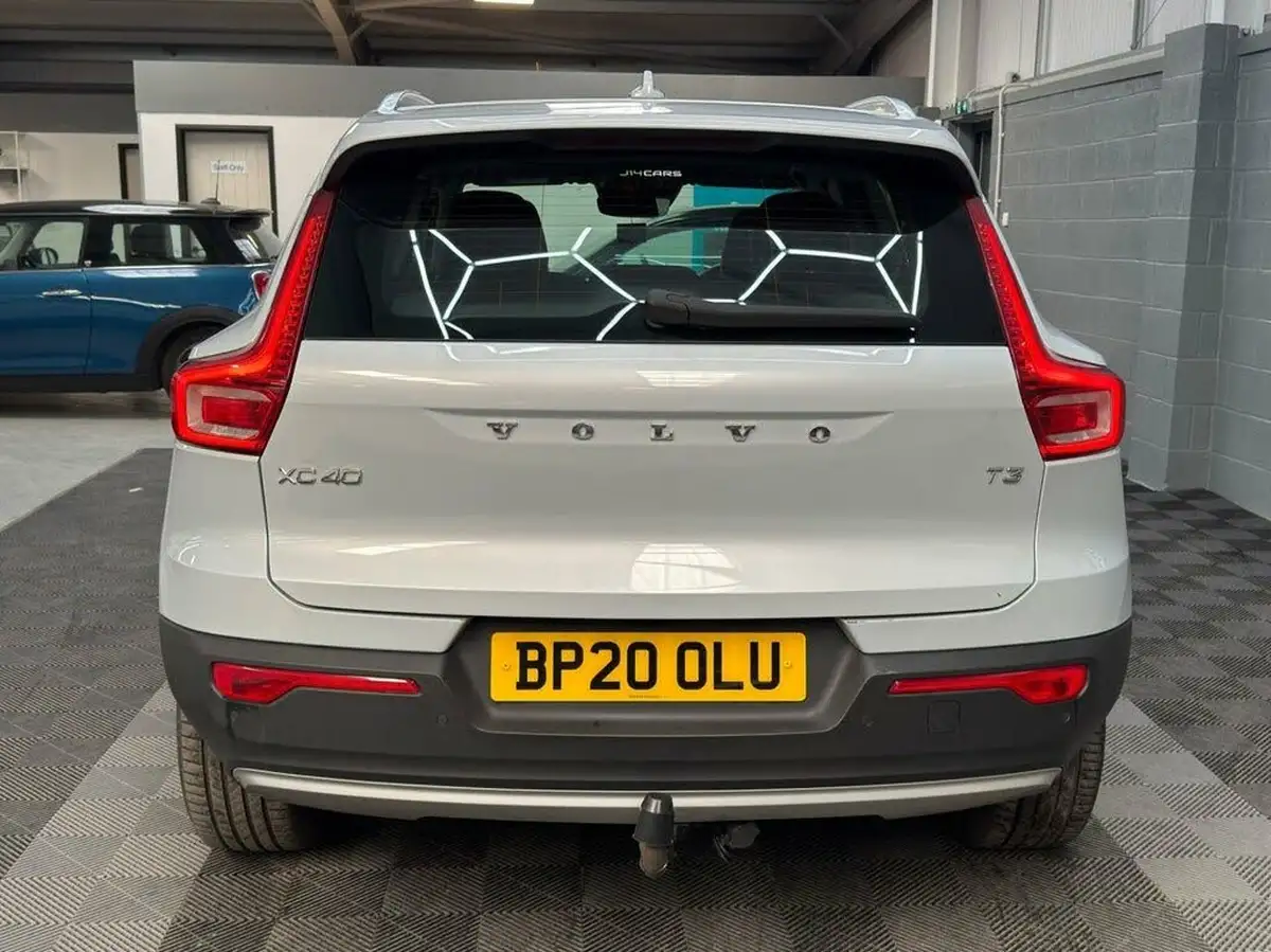2020-volvo-xc40-15-t3-inscription-geartronic-big-13