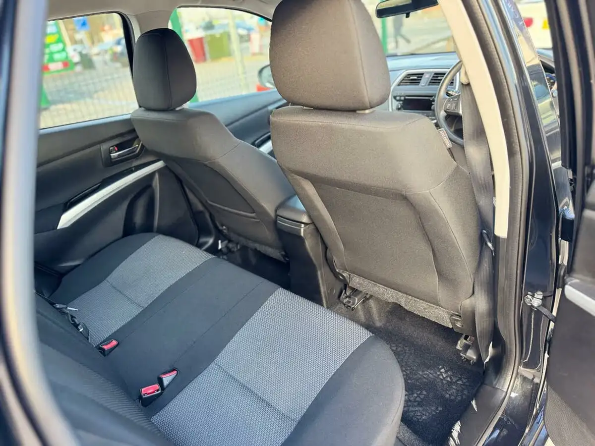 2015-suzuki-s-cross-16-sz3-big-32