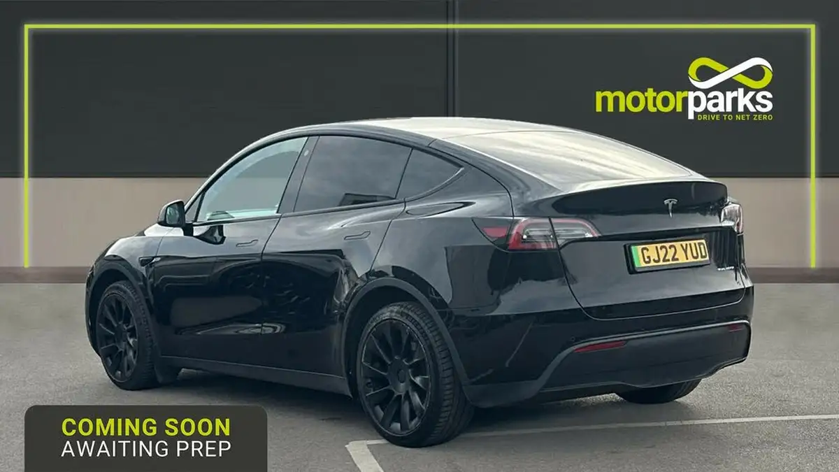 2022-tesla-model-y-e-long-range-big-1