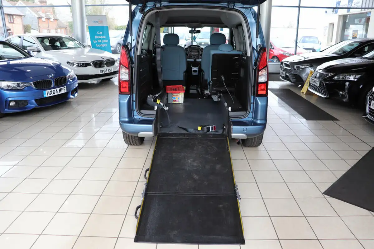 2014-citroen-berlingo-16hdi-plus-big-3