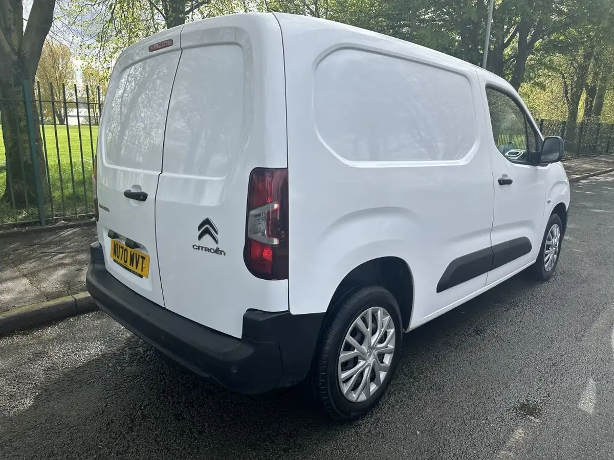 2020-citroen-berlingo-15bluehdi-1000-enterprise-100pseu6dt-e-ss-panel-big-6
